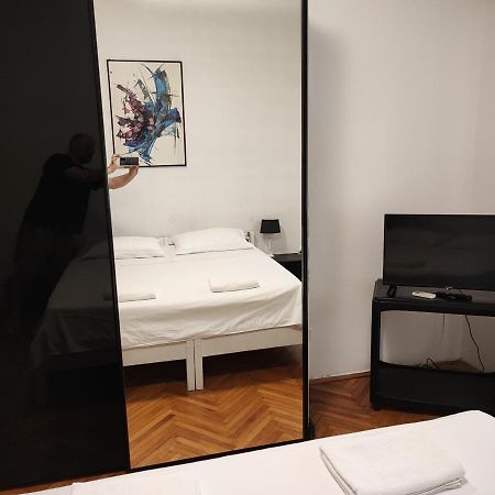 Private Accommodation Raspudic Сплит Екстериор снимка