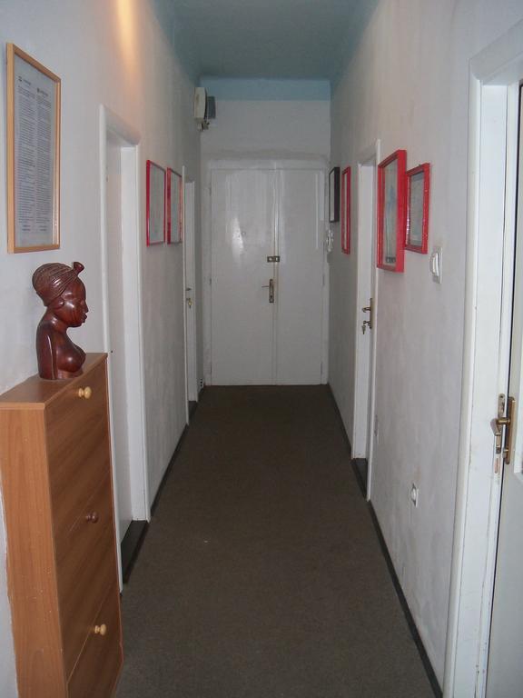 Private Accommodation Raspudic Сплит Екстериор снимка