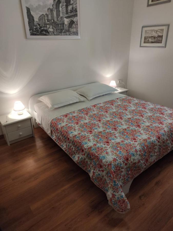 Private Accommodation Raspudic Сплит Екстериор снимка