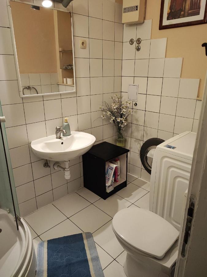 Private Accommodation Raspudic Сплит Екстериор снимка