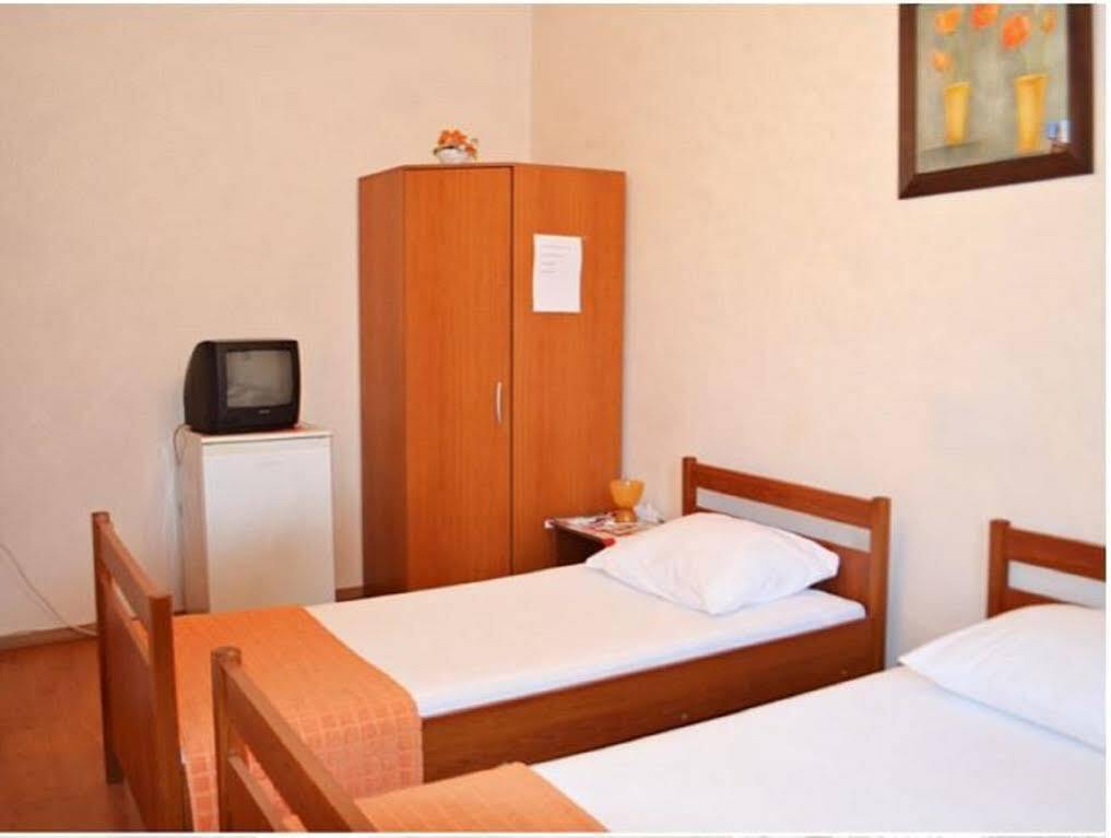 Private Accommodation Raspudic Сплит Екстериор снимка